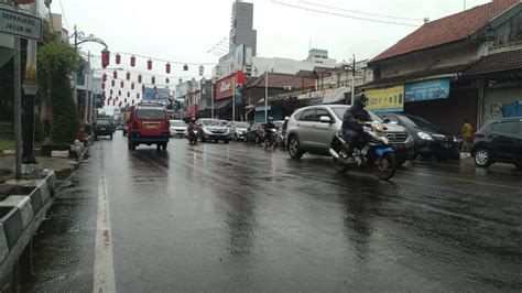 Berikut Wilayah Di Jawa Barat Yang Berpotensi Hujan Disertai Kilat Dan