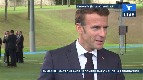 Lavant Projet De Loi Sur L Euthanasie Sur Le Bureau D Emmanuel Macron