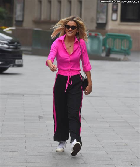 Ashley Roberts No Source Babe Celebrity Paparazzi Beautiful Posing Hot Shameless Celebrities