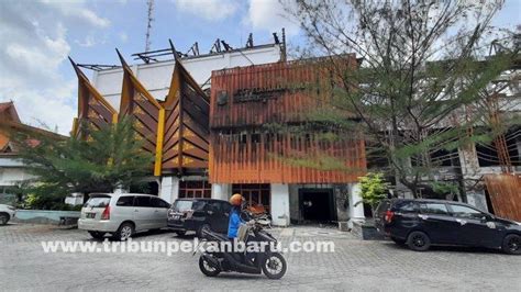 Foto Pasca Kebakaran Gedung Utama Mpp Pekanbaru Bakal Jadi Alun Alun