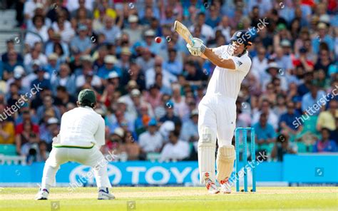 Englands Alastair Cook Captain Pulls Mohammad Editorial Stock Photo