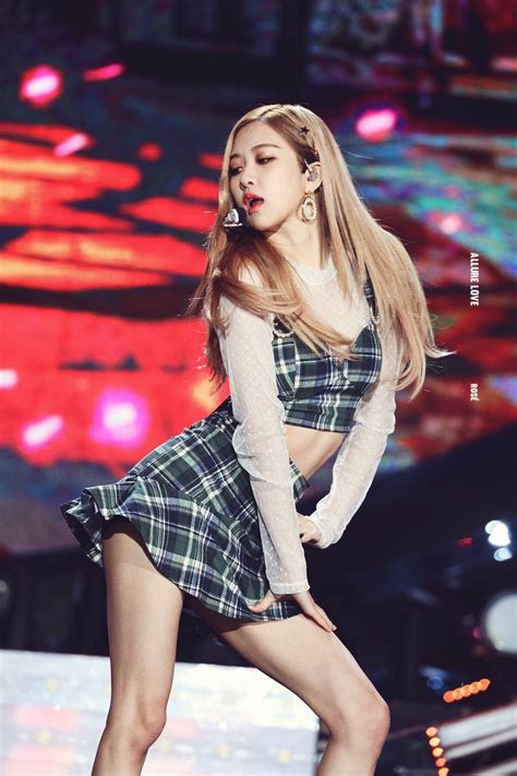 20 Times Blackpinks Rosé Showed Off Her Gorgeous Body Line