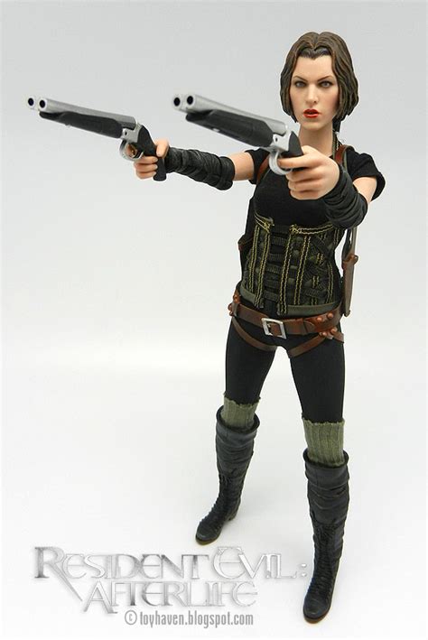 Toyhaven Review Ii Resident Evil Afterlife Alice Inch Collectible Figure By Hot Toys