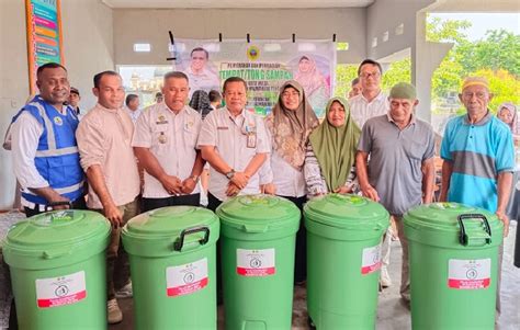 Komitmen Ubah Sampah Jadi Cuan Dlh Halteng Gencar Salurkan Bak Sampah