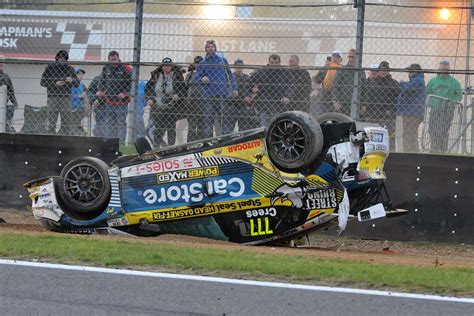 Power Maxed Racing S Michael Crees Escapes Last Lap Crash At The