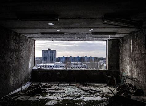 Enter The Scary Ruins Of Pripyat Ghost Town Kilometers From Chernobyl