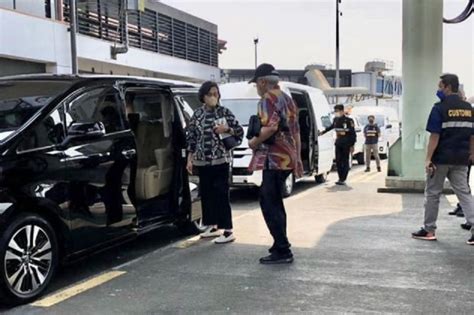 Viral Mobil Alphard Masuk Apron Bandara Soetta Jemput Sri Mulyani AP