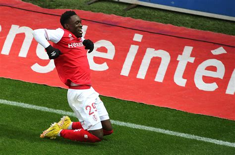 Inter Milan Make Arsenals Folarin Balogun Their Number One Target