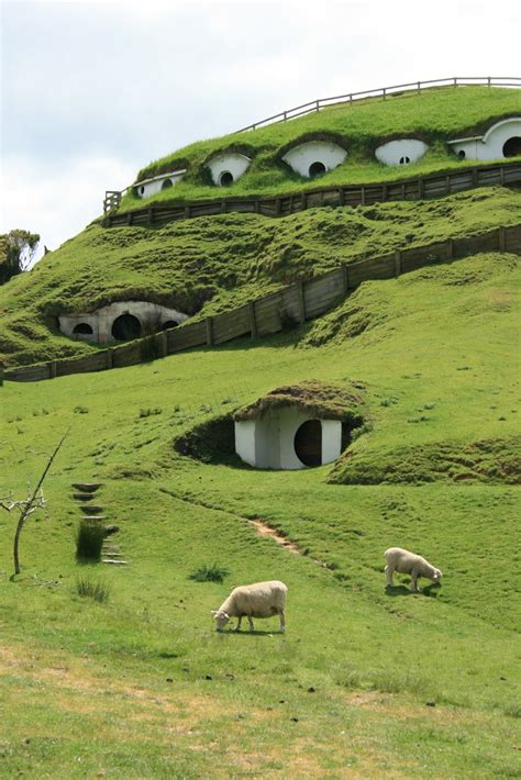 Hobbit Houses in Matamata, New Zealand. - World Travel