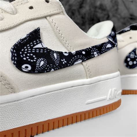 NIKE AIR FORCE 1 PAISLEY TeemoSneaker