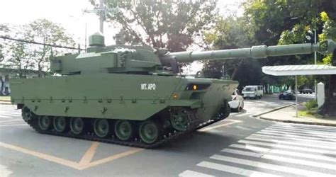 Philippines Displays Indonesian Tank, Armored Vehicle as Part of ...