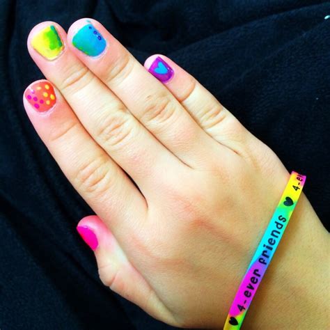 Rainbow Fingernails Nail Art - 100 Directions