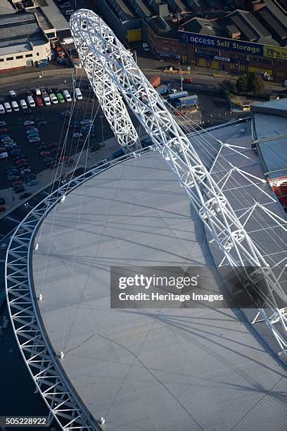 72 Wembley Stadium Exterior Aerial Stock Photos, High-Res Pictures, and ...