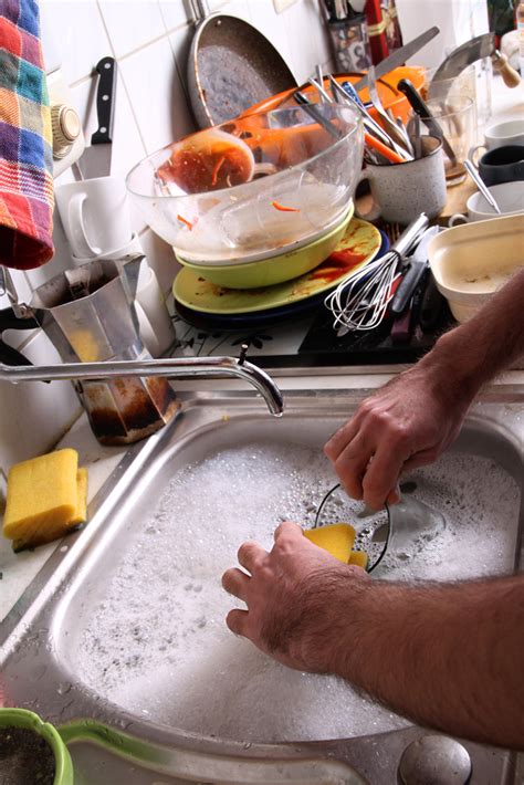 37 Hacks To Make Dish Washing Easier