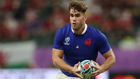 France replace Teddy Thomas with Damian Penaud for Ireland clash