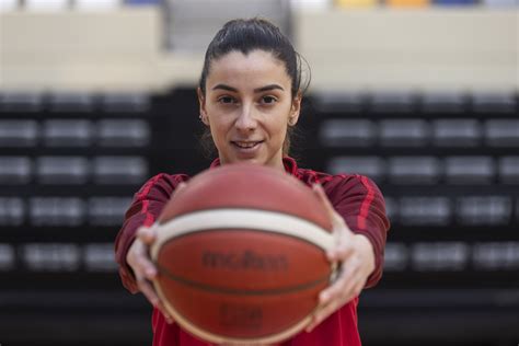 Mariona Ortiz Jugadora Del Casademont Zaragoza En Zaragoza He