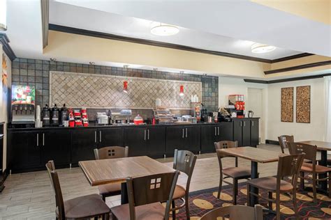 La Quinta Inn And Suites By Wyndham Conway Conway Ar Hotels