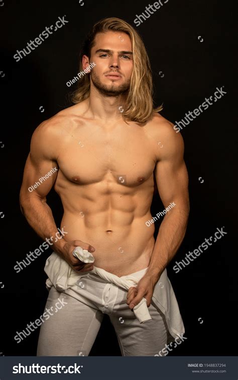 16 706 Blonde Muscular Model Images Stock Photos Vectors Shutterstock