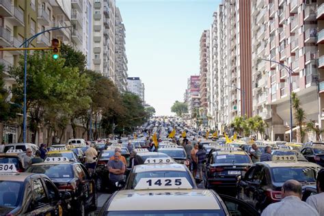 Taxistas Y Remiseros Profundizan Los Cortes De Calles Y Seguir N De