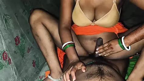 Shakila Bhabhi Apne Husband Se Apni Chut Ko Chudaya Village Hardcore Porn Xhamster