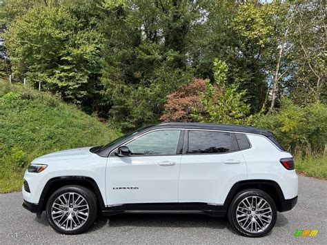 Bright White 2024 Jeep Compass Limited 4x4 Exterior Photo 146649108