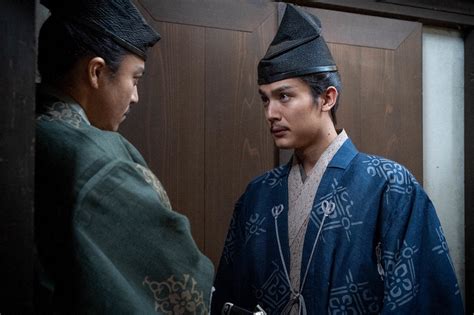 大河ドラマ「鎌倉殿の13人」第34話。畠山重忠（中川大志・右）は北条義時（小栗旬）に「武蔵を脅かすようなことになれば、畠山は、命懸けで抗う覚悟