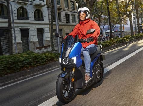 SEAT MÓ 125 Performance