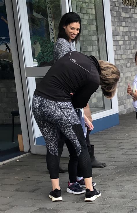 MILF At New Place To Learn Spandex Leggings Yoga Pants Forum