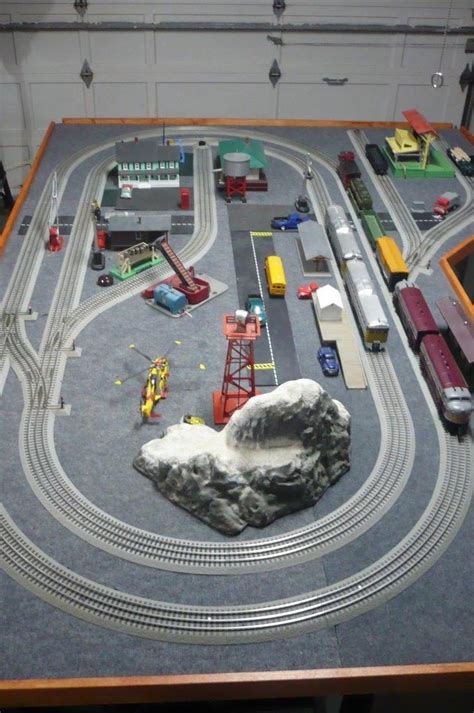 Toy train layouts, Toy train, Model railway track plans