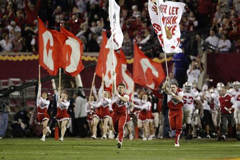 Meet The Ohio State Cheerleader Making Headlines Before Football Season The Spun