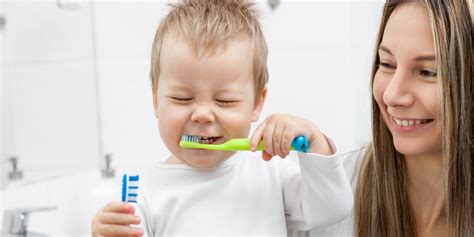 Cómo enseñar a los niños a lavarse los dientes Guía paso a paso para padres - sincerid