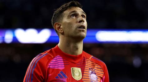 El Ritual Del Dibu Martínez En La Selección Argentina Antes De La Final De La Copa América Tn