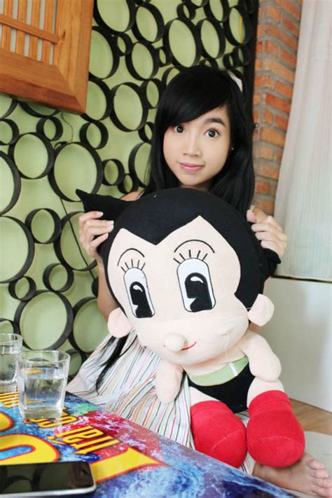 Hot girl Elly Không cảm thấy ngại khi chụp các bộ hình sexy