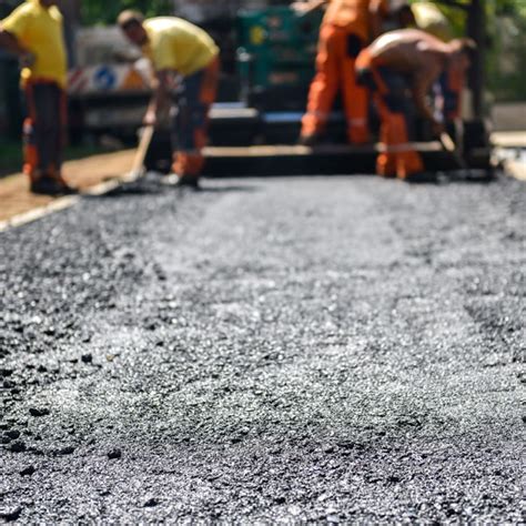 Asfaltiranje dvorišča najboljši čas in potek Merkur si