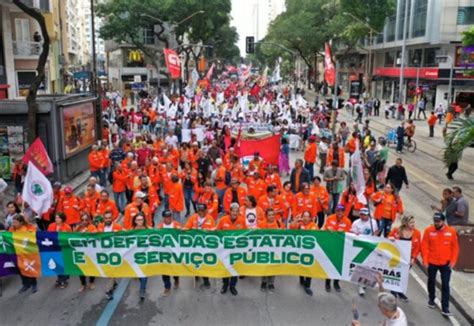 Petroleiros Saem As Ruas Em Defesa Do Patrim Nio P Blico Nacional Nos