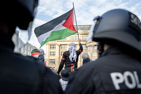 Hunderte Bei Pro Pal Stina Demos In Deutschland