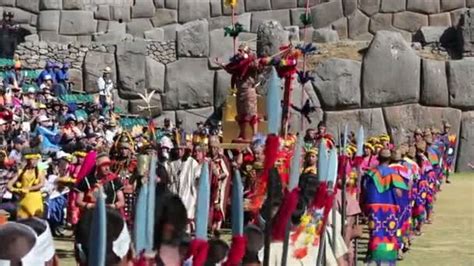 Cusco Peru 06 24 2015 Inca King Traditional Costumes Inti Raymi