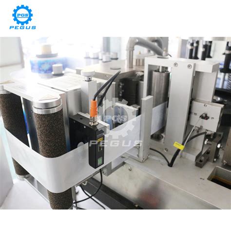 Automatic High Speed Rotary Water Bottle Hot Melt Adhesive Labeling