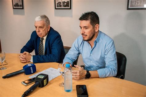 Ferrer convocó a a elecciones municipales para el 27 de agosto