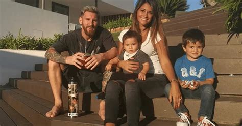 Lionel Messi enseña por primera vez el rostro de su bebé con tiernas fotos