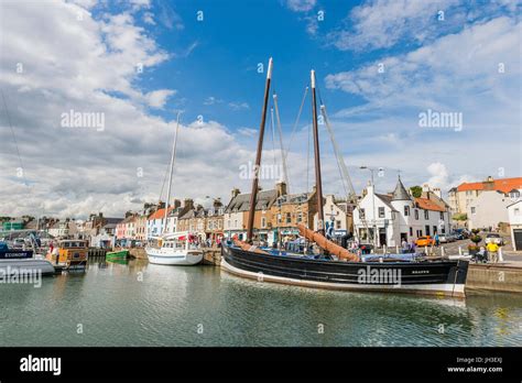 Anstruther Scotland Hi Res Stock Photography And Images Alamy