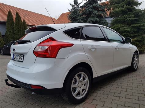 FORD FOCUS TITANIUM 1 6 Benzyna 125PS BIAŁY SALON 8884886041