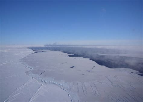 A Massive Hole Just Opened Up In Antarcticas Ice And Scientists Cant