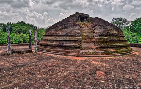 Cycling The Ancient City Of Polonnaruwa A Nomadic Existence