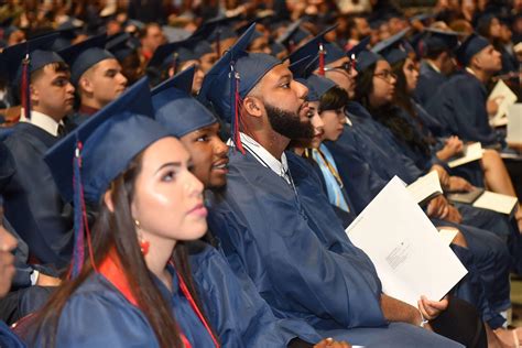 How the Class of 2020 will mark graduation across Houston school districts