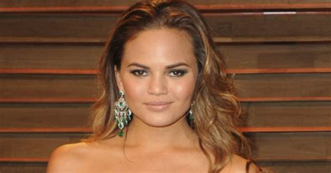 Chrissy Teigen Strips Completely Naked After X Rated Shoot Daily Star