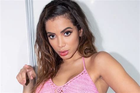 Anitta Se Envolve Em Nova Treta Dessa Vez Tati Quebra Barraco