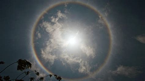 Video Fotos Un Impresionante Halo Solar Corona Lima El Día Del Amor