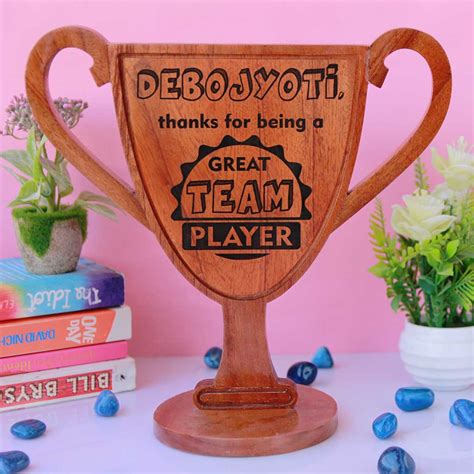 Best Colleague/ Team Player Trophy & Award - Personalized Office Gifts ...