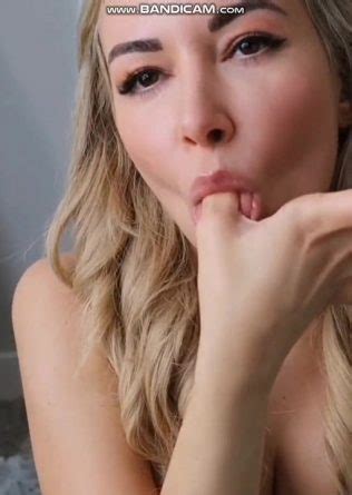 Alinity Nude Finger Licking Onlyfans Video Leaked Dirtyship